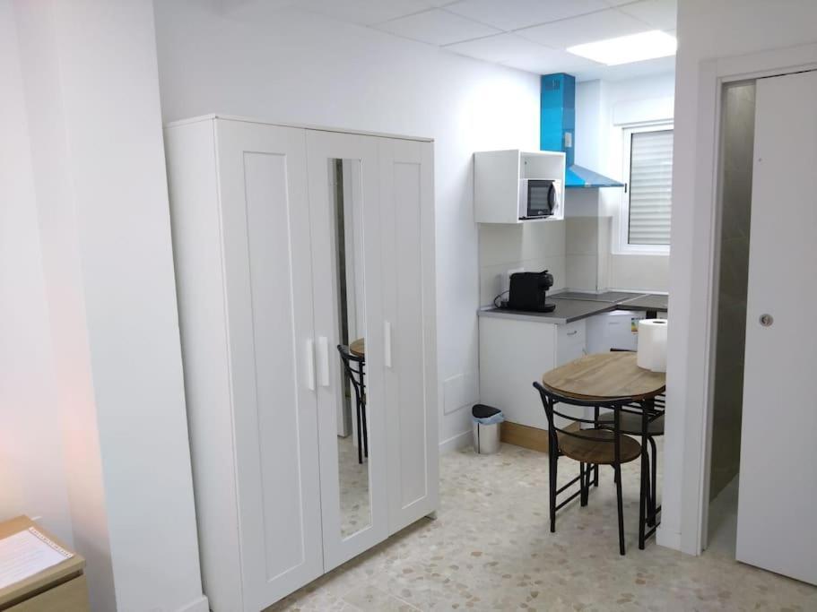 Appartment As A Service. Book It Now Málaga Exteriör bild